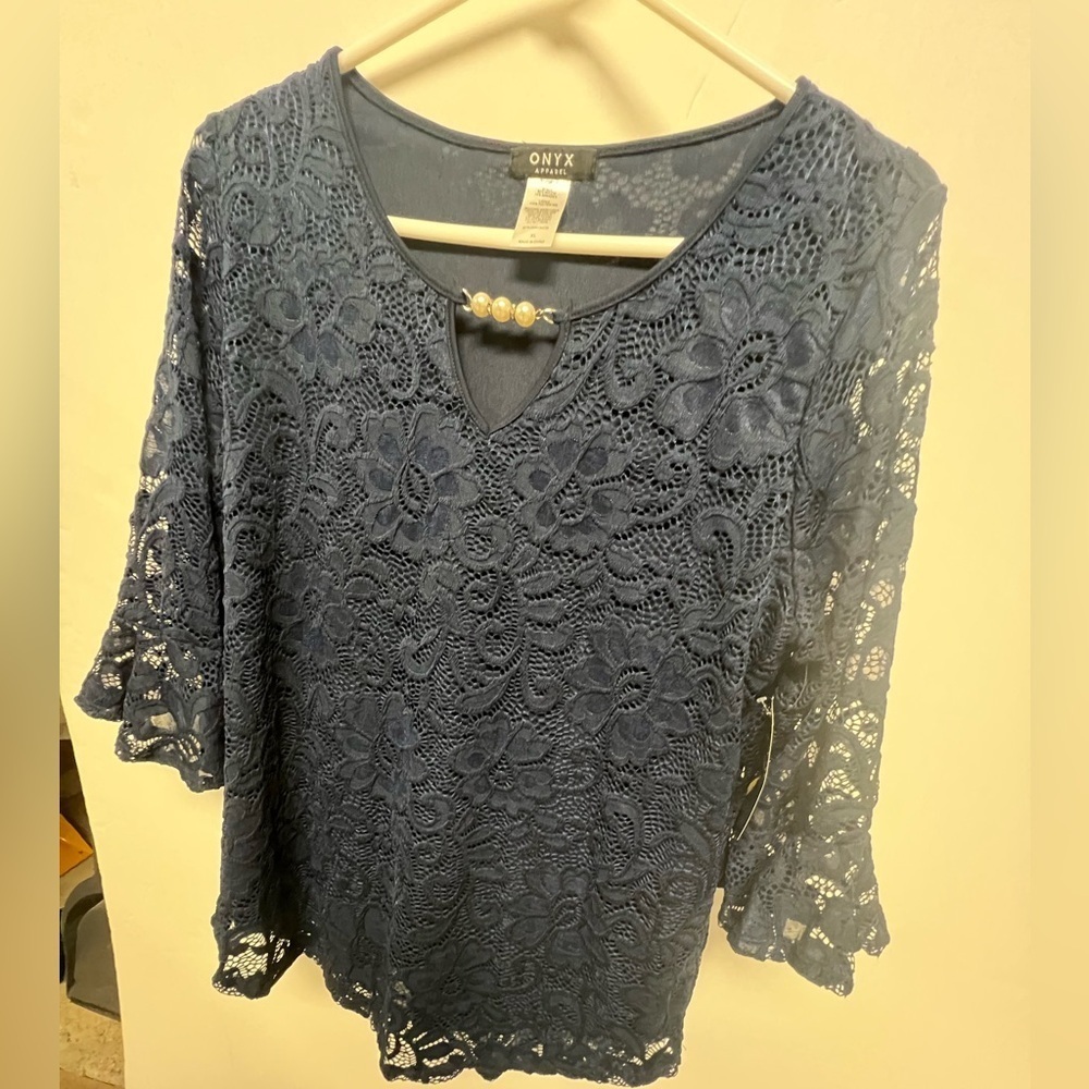 ONYX APPAREL NITE BLOUSE SIZE XL NAVY LACE OVERLAY W/SHEER LACE 3/4 SLEEVES